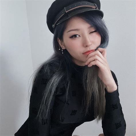 hyoon (@aikuros) • Instagram photos and videos